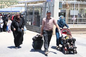 Suriyeliler bayram i&ccedil;in &uuml;lkelerine gidiyor