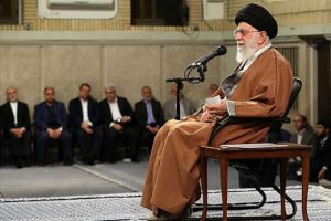 İranlı S&uuml;nni vekillerden Hamaney'e mektup