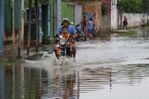 Paraguay'da şiddetli yağışlar sele neden oldu