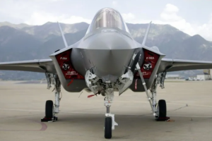 Trump, Japonya'nın 105 adet F-35 alacağını duyurdu
