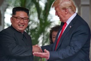Trump'tan Kim Jong-un'a n&uuml;kleer silah &ccedil;ağrısı