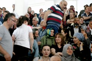 300 TOKİ dairesinin sahipleri kura ile belirlendi