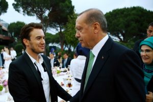'Ceceli, Erdoğan'ın davet etmediği yemeğe zorla girmeye &ccedil;alıştı' iddiası