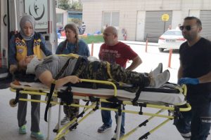 Bursa'da erik ağacından d&uuml;şen kadın ağır yaralandı