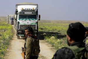 "YPG, b&ouml;lgedeki &ccedil;ift&ccedil;iden tahılı zorla ucuza alıyor"