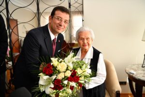 "Partiler memleket i&ccedil;in, memleket parti i&ccedil;in değil"