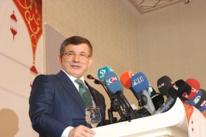 Davutoğlu, yeni parti sorusuna yanıt verdi!