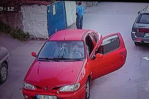 Zihinsel engelli gen&ccedil; kıza cinsel taciz! O anlar kamerada