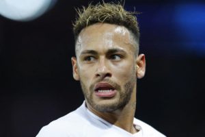 Neymar'ın kaptanlığı elinden alındı