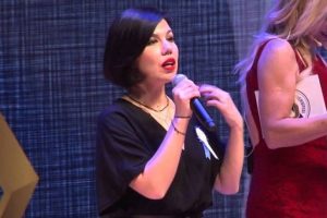 Pucca ve Buryy Soprano hakim karşısında