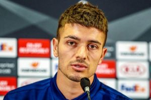 Neustadter'in yeni adresini a&ccedil;ıkladı!