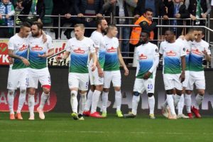 &Ccedil;aykur Rizespor'u ikinci yarı performansı ayağa kaldırdı