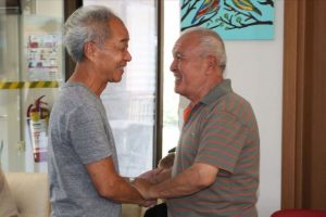 G&ouml;n&uuml;ll&uuml; Japon uzmandan hastalara veda