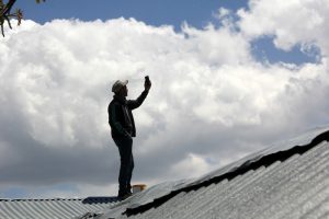 Telefonları &ccedil;ekmiyor &ccedil;atıya &ccedil;ıkıyorlar