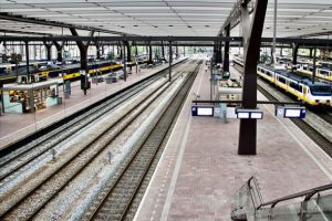 Hollanda'da toplu taşımada bir g&uuml;nl&uuml;k grev