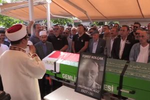 Eşref Kol&ccedil;ak, Bursa'da son yolculuğuna uğurlandı