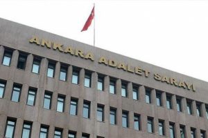 'Pedofili' i&ccedil;eren ifadelerin bulunduğu kitabın yazarı g&ouml;zaltına alındı