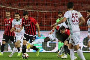 S&uuml;per Lig'e son bilet yarın sahibini bulacak