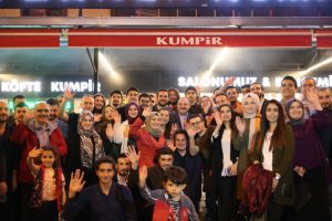 Bakan Varank'ın gen&ccedil;lere sahur daveti karşılıksız kalmadı