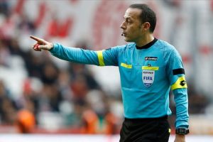 Merkez Hakem Kurulu en fazla C&uuml;neyt &Ccedil;akır'a g&uuml;vendi