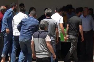 &Uuml;zerine istinat duvarı devrilen &ccedil;ocuk hayatını kaybetti