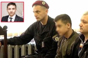 14 yaşındaki &ccedil;ocuk, oyun oynadığı arkadaşını bı&ccedil;aklayıp kafasını kesti