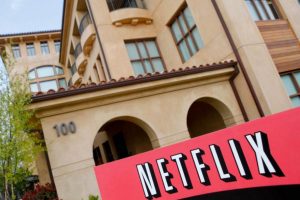 Netflix'ten k&uuml;rtaj yasağı tepkisi: Y&uuml;r&uuml;rl&uuml;ğe girerse Georgia'yı terk ederiz