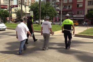 Yayaya &ouml;ncelik vermeyen s&uuml;r&uuml;c&uuml;, yaya ge&ccedil;idinden y&uuml;r&uuml;t&uuml;ld&uuml;