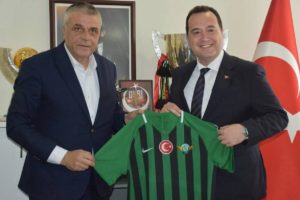 Akhisar Belediyesi, Akhisarspor ile yapılan t&uuml;m s&ouml;zleşmeleri feshetti