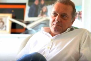 Cem Uzan'dan merak uyandıran paylaşım