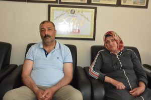 Oğulları uyuşturucu bağımlısı... &Ccedil;aresizce yardım bekliyorlar!