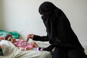 "Yemen'de 7,4 milyon &ccedil;ocuk yetersiz besleniyor"