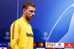 Edin Dzeko imzayı atıyor!