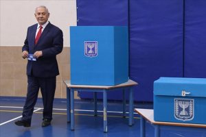 İsrail siyasetinde kritik saatlere girildi