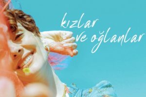 Berg&uuml;zar Korel tek kişilik oyunu ile ilk kez sahnede