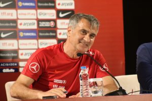 Şenol G&uuml;neş: "Fransa'ya h&uuml;cum yapacağız"