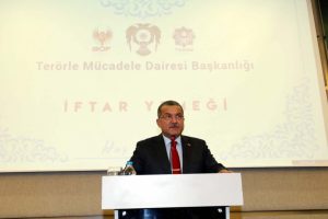 Emniyet Genel M&uuml;d&uuml;r&uuml; Uzunkaya, şehit yakınları ve gaziler ile iftarda bir araya geldi