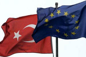Mevcut AB Komisyonu son T&uuml;rkiye Raporunu a&ccedil;ıkladı