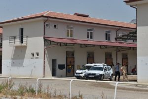 Seyis, hipodromda &ouml;l&uuml; bulundu