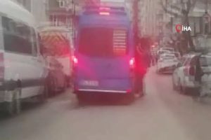 Minib&uuml;ste &ouml;l&uuml;m&uuml; hi&ccedil;e sayarak yolculuk ettiler