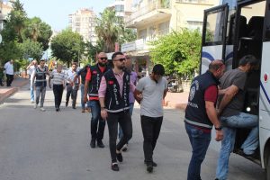 'Kapora' &ccedil;etesine operasyon: 15 g&ouml;zaltı