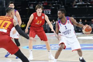 Anadolu Efes-Galatasaray Doğa Sigorta serisi başlıyor