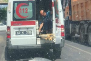 Ambulansta kereste taşınmasına sosyal medyada tepki
