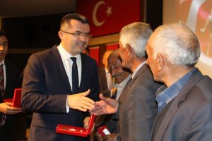 45 yıllık hasret sona erdi; Kıbrıs Gazileri madalyalarına kavuştu