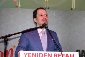 Erbakan: Milletimiz muhalefetten şikayet&ccedil;i