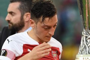 Unai Emery'den Mesut &Ouml;zil kararı