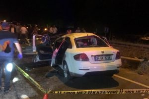 Şanlıurfa'da trafik kazası: 1 &ouml;l&uuml;, 2 yaralı