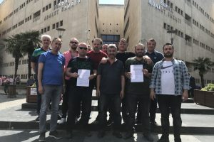 Bursasporlu taraftarlar mali kongrenin iptali i&ccedil;in savcılığa başvurdu