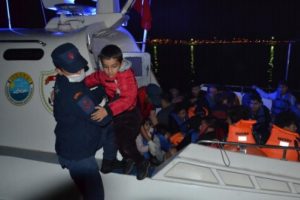 Afganistan uyruklu 33 ka&ccedil;ak g&ouml;&ccedil;men yakalandı