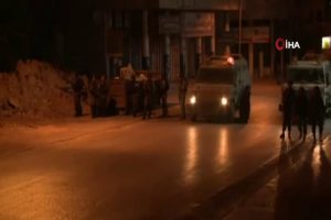 İsrail askerleri Nablus'ta 25 Filistinliyi yaraladı